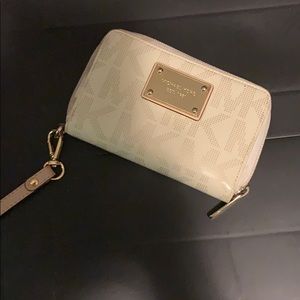 Used Michael kors wristlet with phone slot